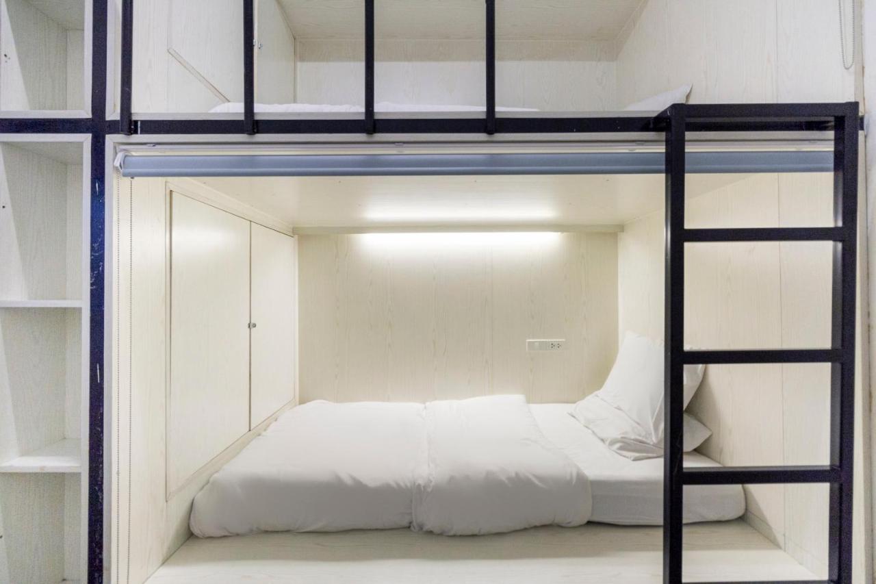 S7 Hostel Bangkok Ngoại thất bức ảnh